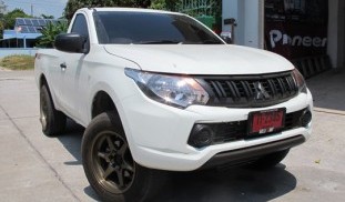 Mitsubishi-Triton-DC-2WD-2016.jpg