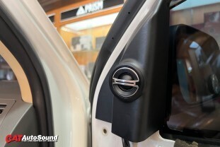 FORTUNER ลำโพงAlpine + DSP ALPINE 009