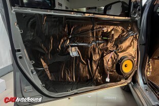 VIOS ชุดอัพเกรด จอ ALPINE + ชุดลำโพง JL BASS BOX ALPINE 005