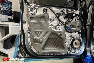 Ford Ranger Stormtrak 2024+ FOCAL + BASSBOX ALPINE + DSP-AMP STEG 011