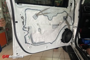 ISUZU MU-X ALPINE+FOCAL 005