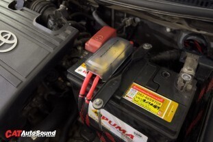 Yaris 2016 DSP ALPINE + AMP ARC +SUB ALPINE 008