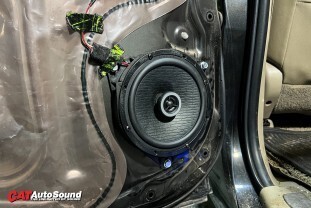 FORTUNER 2011-2015 ติดตั้งจอKANZEN พร้อมชุดลำโพงRainbow หน้า-หลัง 005