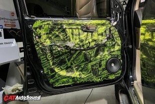 FORTUNER 2011-2015 ติดตั้งจอKANZEN พร้อมชุดลำโพงRainbow หน้า-หลัง 009