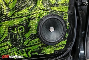 FORTUNER 2011-2015 ติดตั้งจอKANZEN พร้อมชุดลำโพงRainbow หน้า-หลัง 010