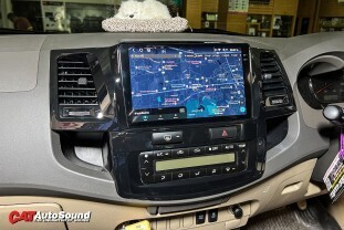 FORTUNER 2011-2015 ติดตั้งจอKANZEN พร้อมชุดลำโพงRainbow หน้า-หลัง 018