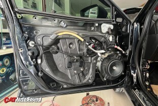 MAZDA 2 Skyactiv อัพเกรดลำโพง Rainbow el-c6.2p 004